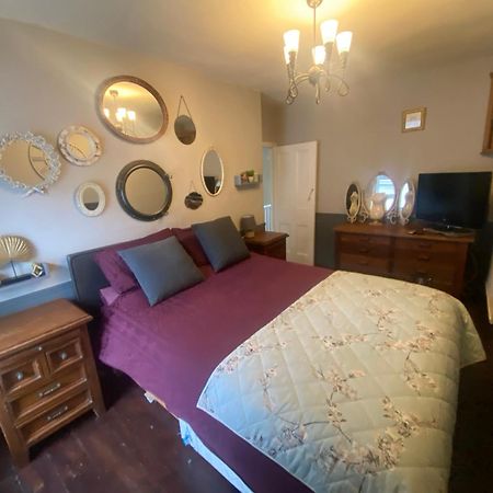 3 Bed Town House Llandeilo Carmarthenshire Villa Luaran gambar