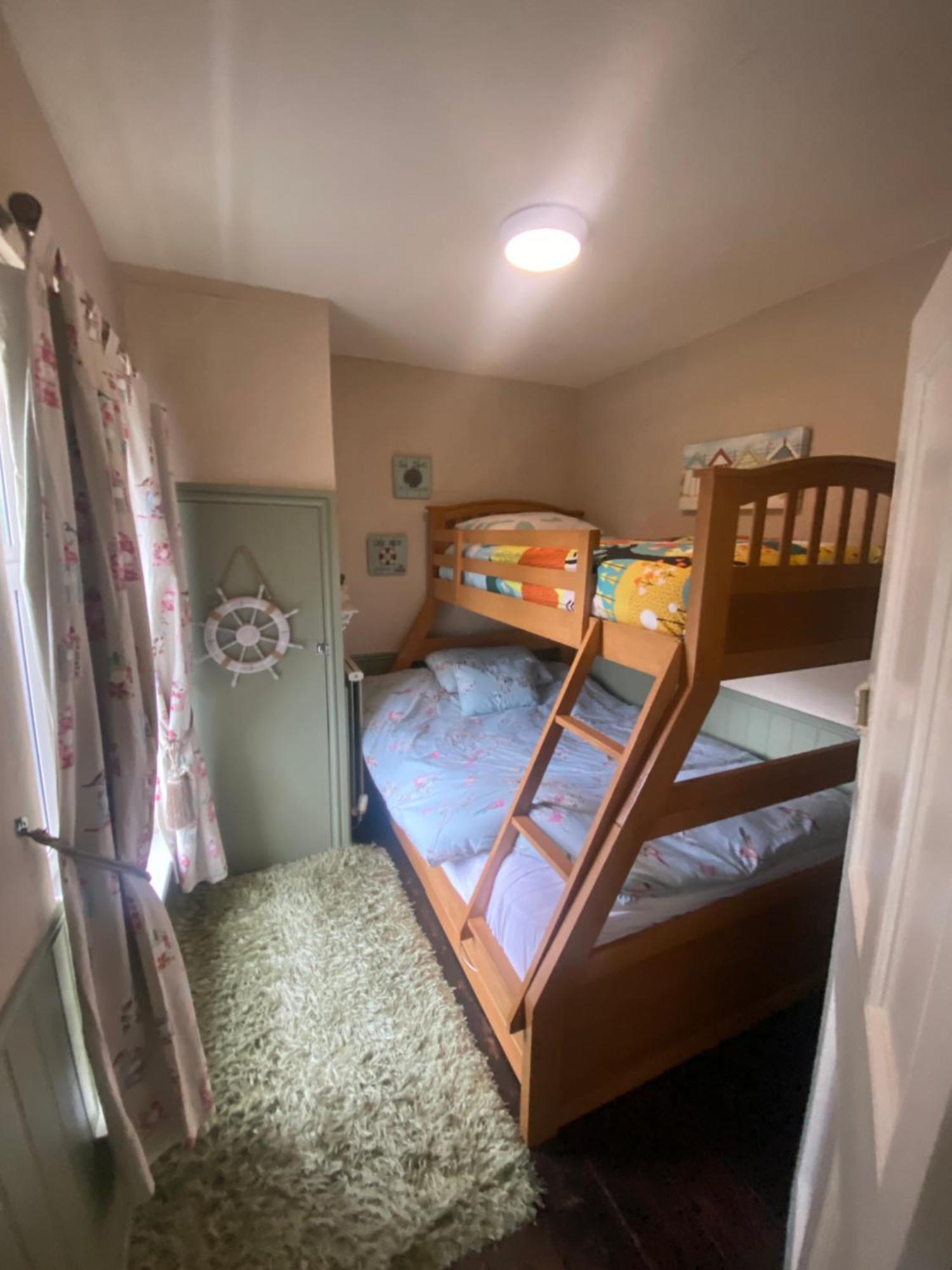3 Bed Town House Llandeilo Carmarthenshire Villa Luaran gambar