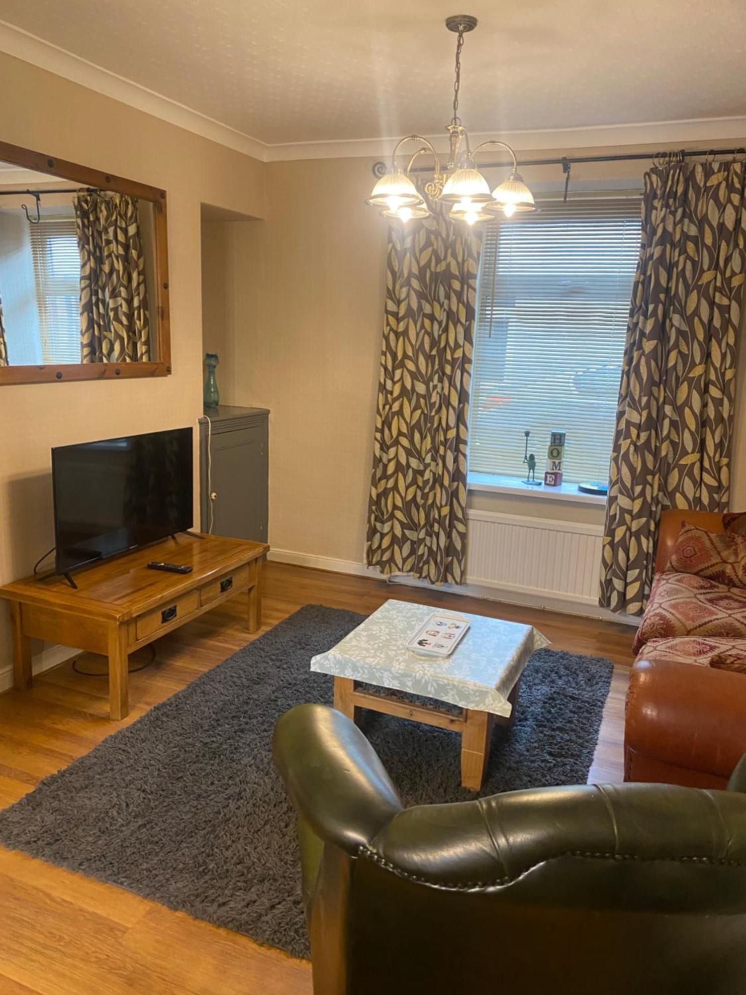3 Bed Town House Llandeilo Carmarthenshire Villa Luaran gambar
